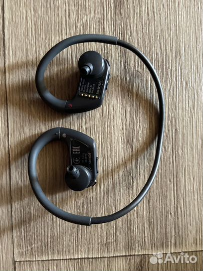 Плеер-наушники Sony NW-WS623