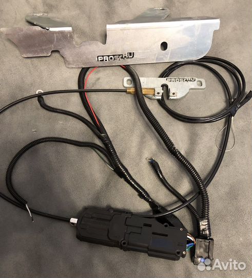 Замок капота camry 70