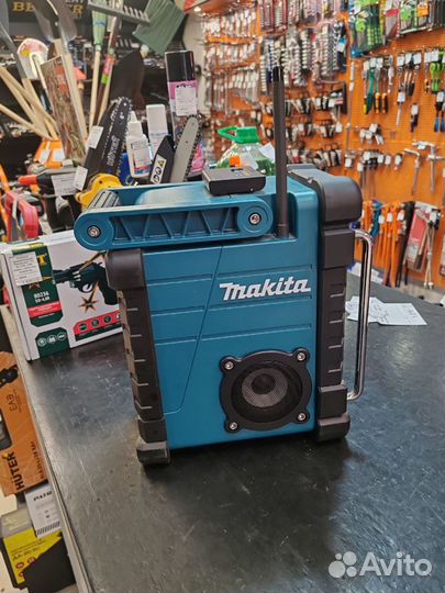 Аккумуляторное радио Makita BMR102, 7,2-18 V, FM 8