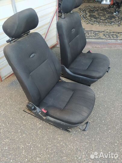 Передние сиденья kalina