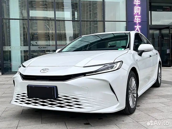 Toyota Camry 2.0 CVT, 2024, 13 800 км