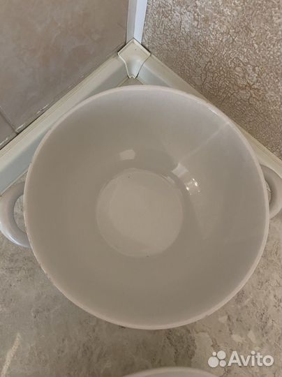 Фарфоровая кастрюля-супница