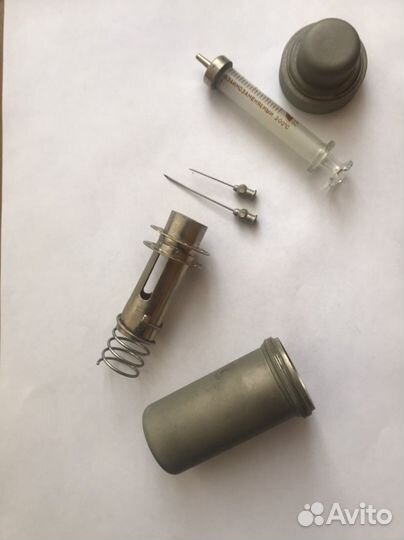 Контейнер для шприца