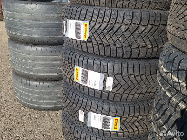 Pirelli Ice Zero FR 225/55 R18 102H