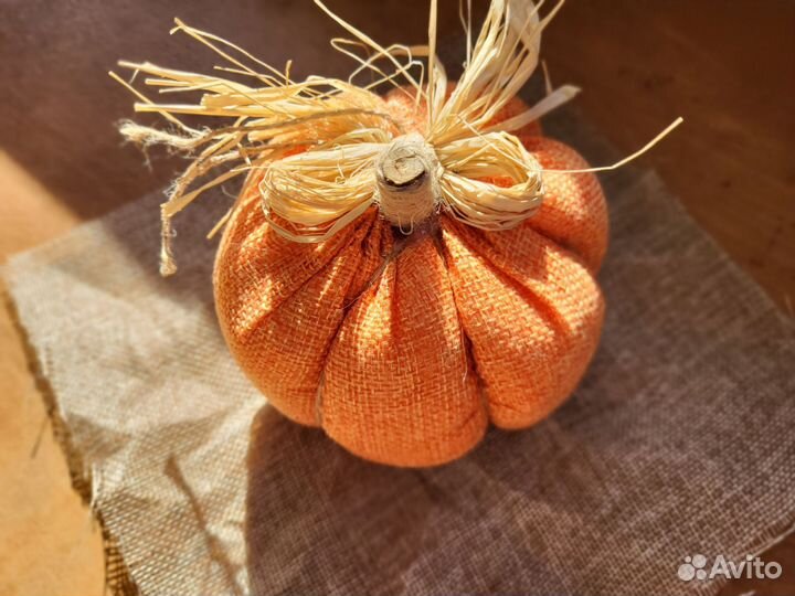 Тыква декоративная на хэллоуин