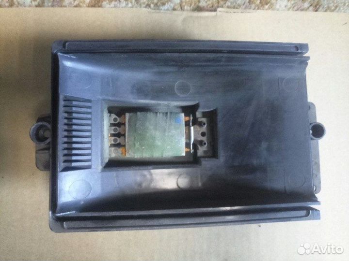 Резистор печки Volkswagen Golf 4 HB 1.4 AKQ 1999