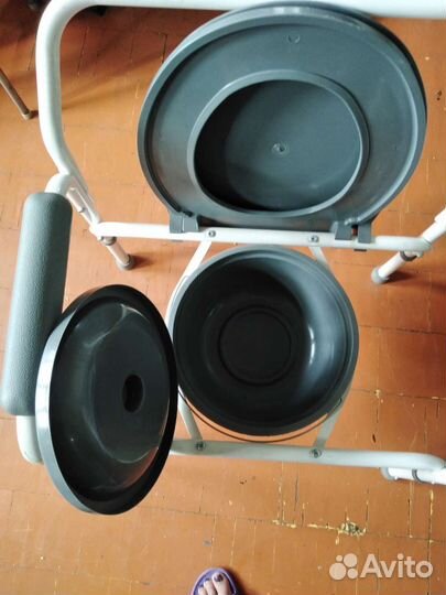 Продам кресло туалет,новый