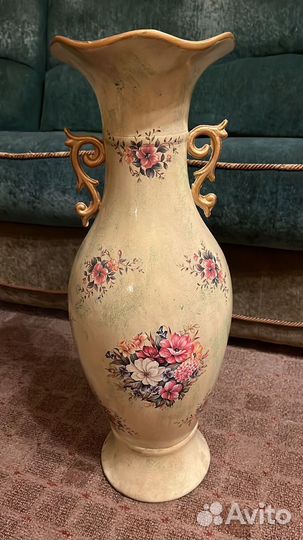 Вазы с цветами