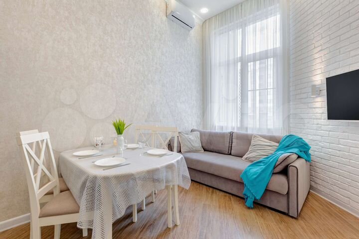 1-к. квартира, 52 м², 1/6 эт.