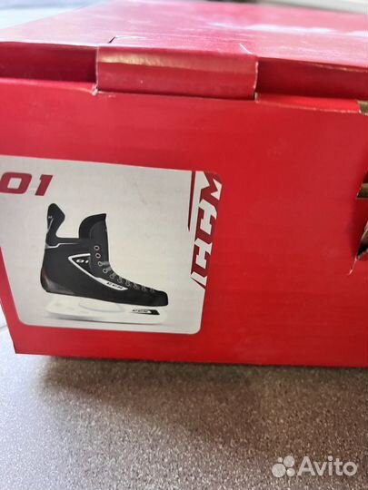 Коньки хоккейные CCM 01 новые