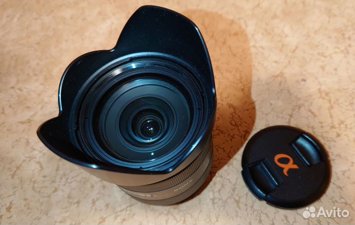 Объектив Sony SAL 16-105 mm f/ 3.5-5.6