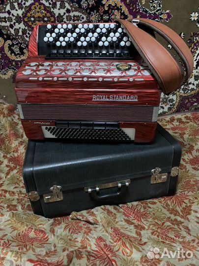 Баян royal standard