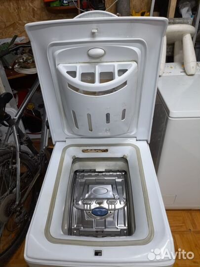 Стиральная машина с вертикальной загрузкой