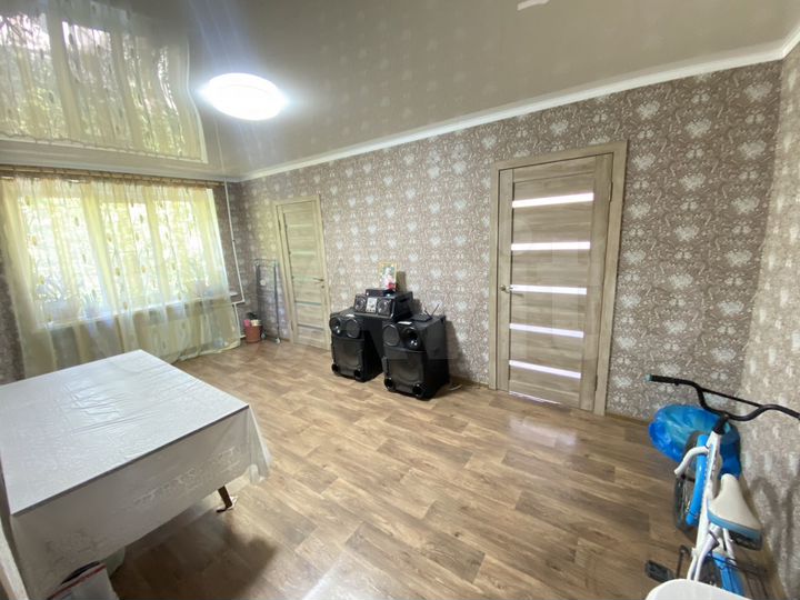 4-к. квартира, 60 м², 2/5 эт.