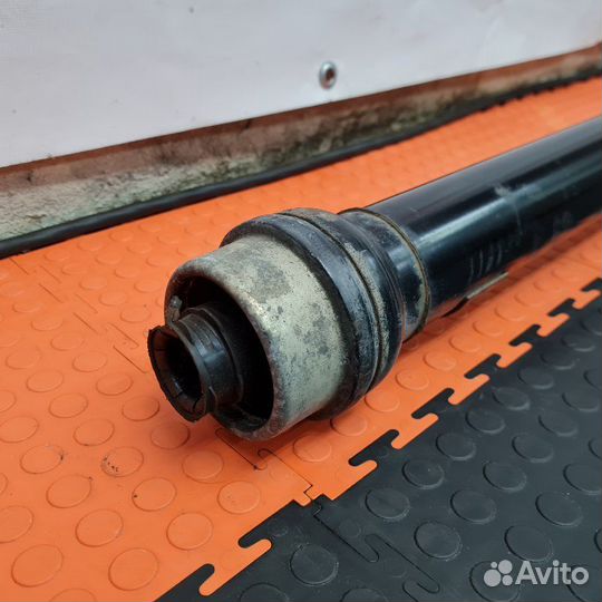 Карданный вал Audi A5 8W 2018