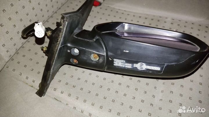 Зеркало правое Toyota Corolla Spacio NZE121