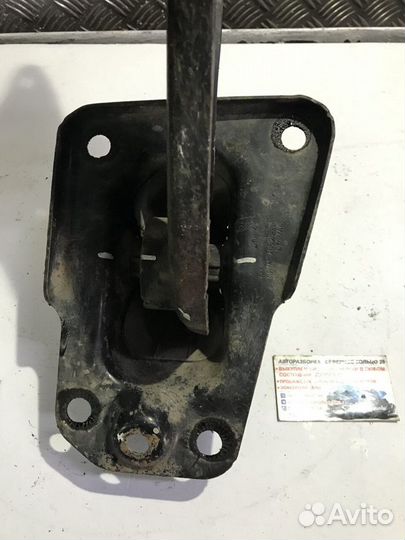 Рычаг задний продольный левый Фольксваген Гольф 5