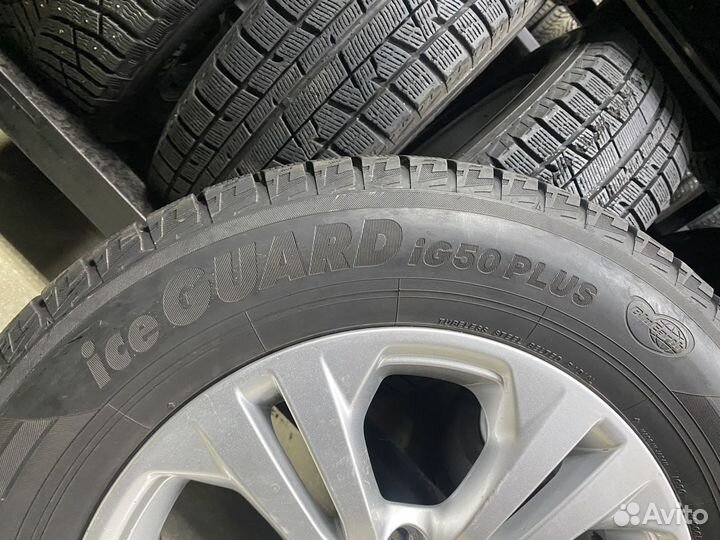 Yokohama Ice Guard 215/65R16 5x114.3 D67.1 ET42.5