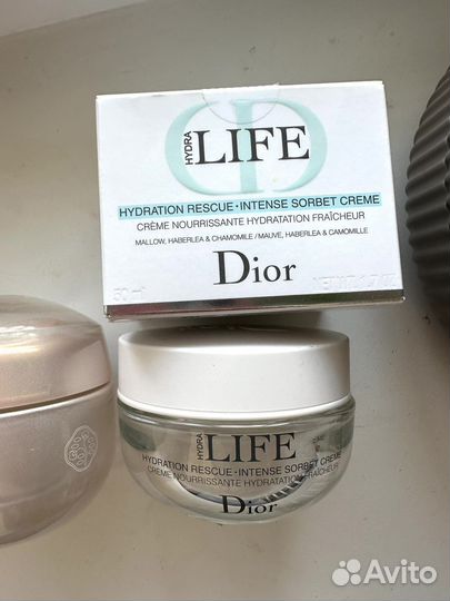 Пустые флаконы, баночки от кремов и уход