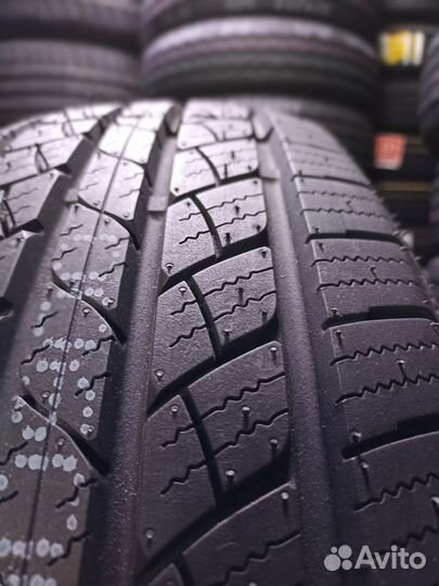 Westlake SU318 215/65 R17
