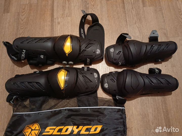 Наколенники Scoyco