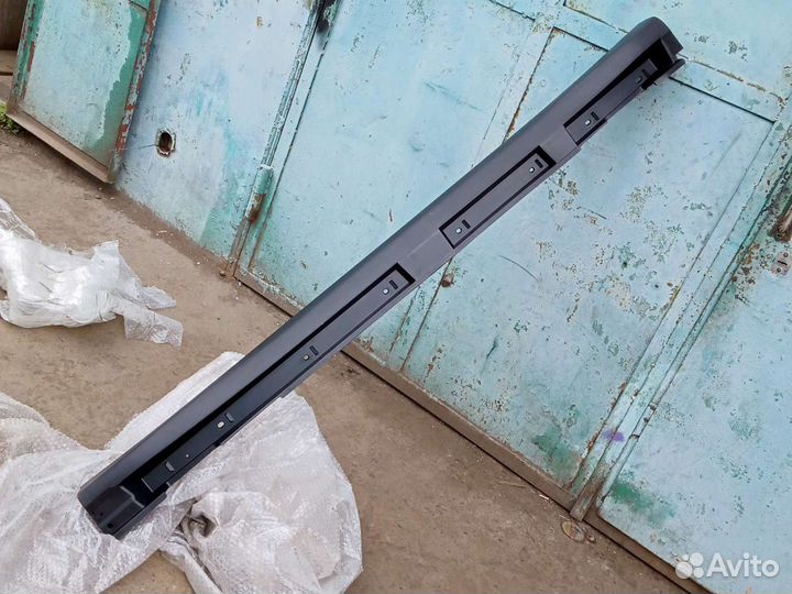 Накладка порога правая Lexus Rx 2 2003-2009