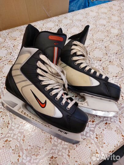 Коньки хоккейные, размер 44