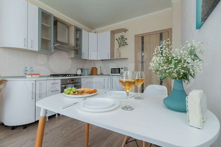 2-к. квартира, 68 м², 1/9 эт.