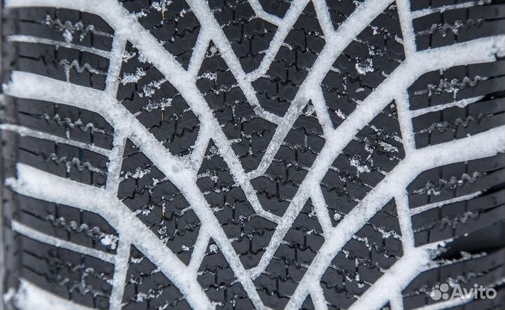 Continental ContiVikingContact 7 235/40 R18 95T