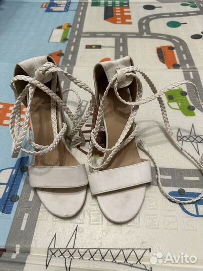 Босоножки женские 36