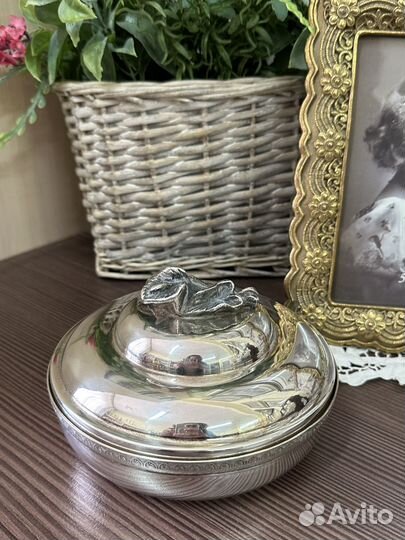 Блюдо с крышкой серебрение