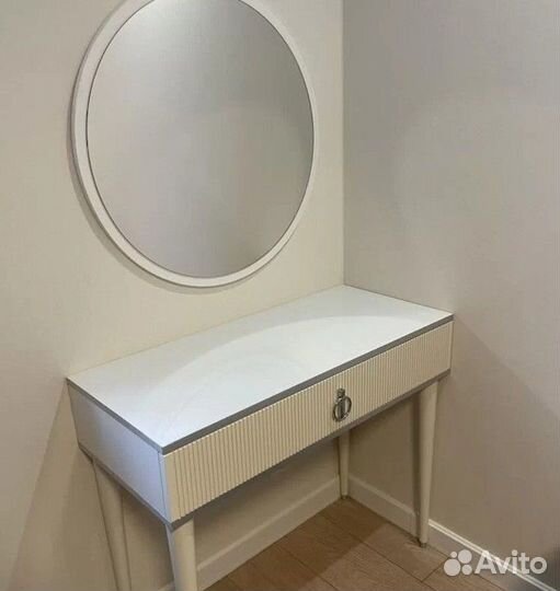 Зеркало настенное круглое новое