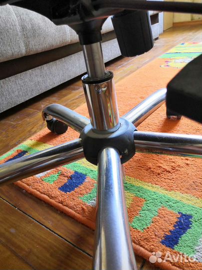 Компьютерное кресло