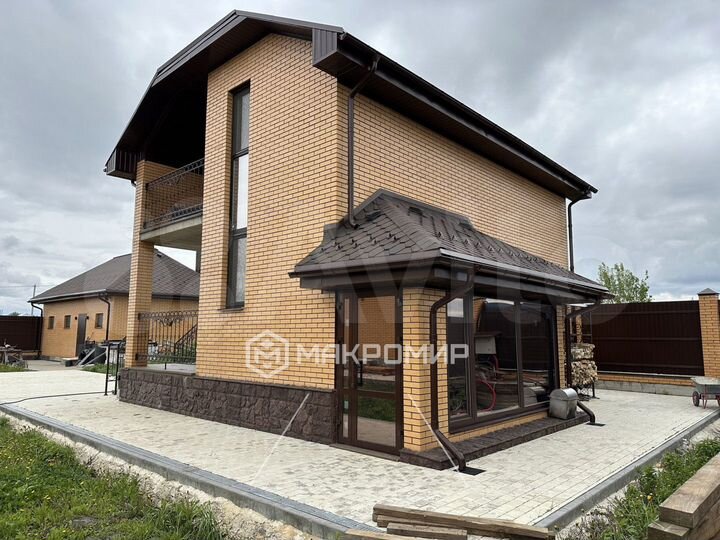 Дом 200 м² на участке 14,4 сот.