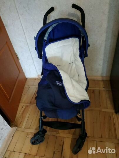 Прогулочная коляска трость chicco