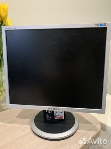 Монитор Samsung