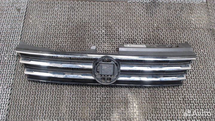 Решетка радиатора Volkswagen Tiguan, 2019