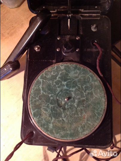 Патефон электрический. 50-е. СССР