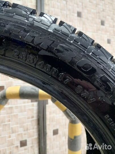 Firemax FM805+ 235/45 R17 106ZR