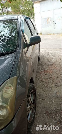 Toyota Wish, 2003