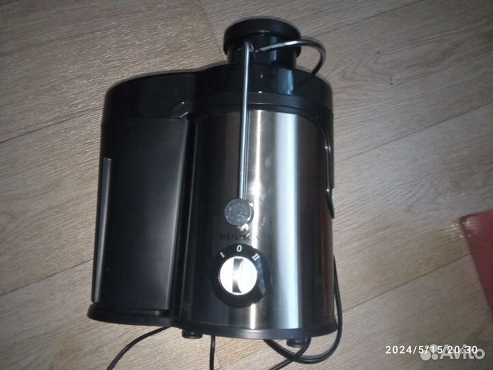 Соковыжималка центробежная новая