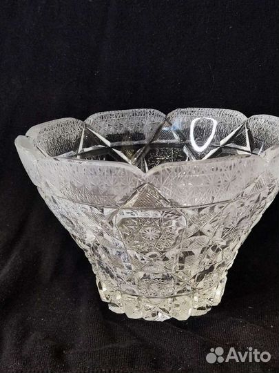 Хрустальная ваза