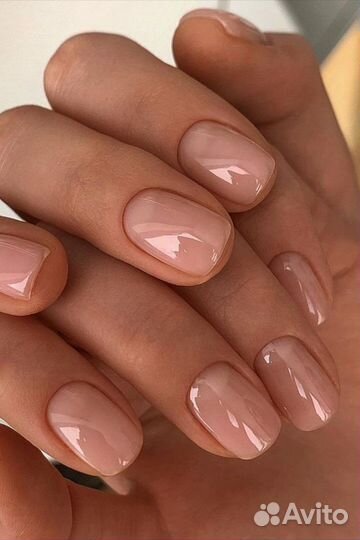 Маникюр с покрытием гель-лаком