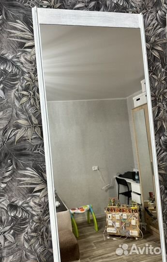 Зеркало с дверцей от шкафа-купе
