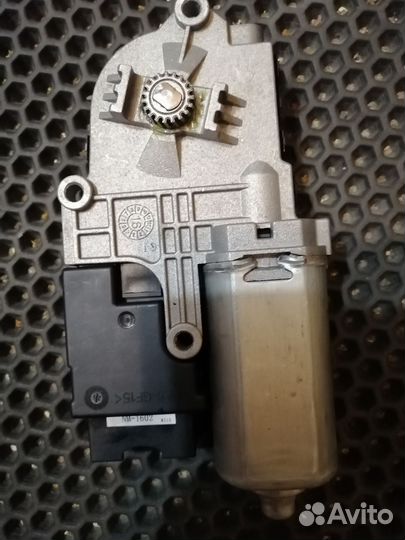 Моторчик люка ford explorer 5 BB5Z-15790