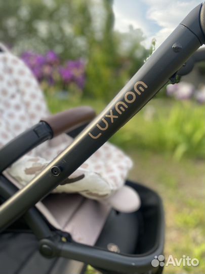 Прогулочная коляска luxmom