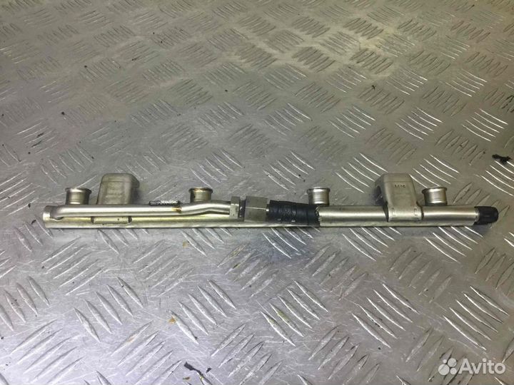 Топливная рампа Ауди А4 06b133317af BFB