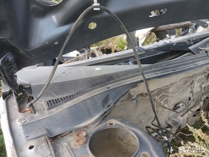 Жабо левая и правая часть Mitsubishi Lancer 9