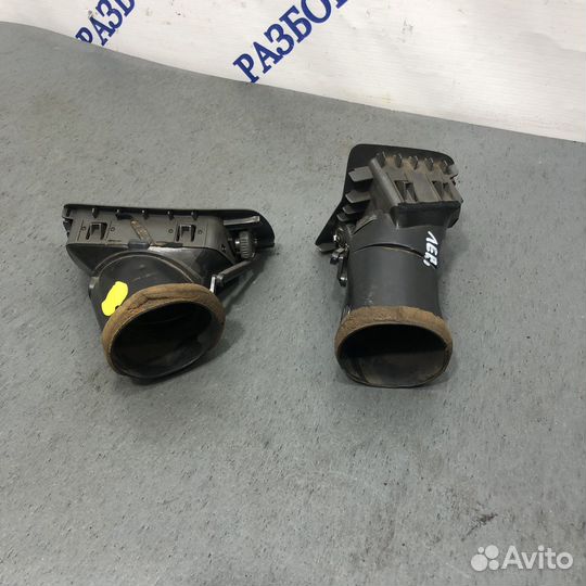 Volvo S60 Боковой дефлектор панели (Авторазбор Атп