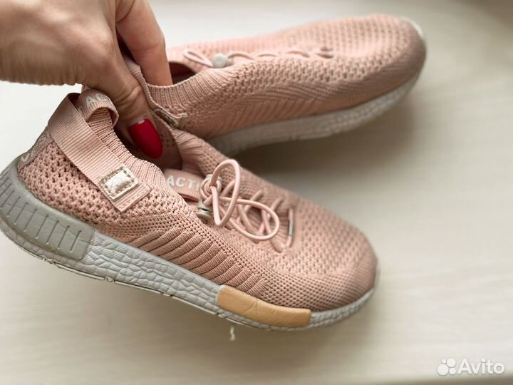 Кроссовки детские